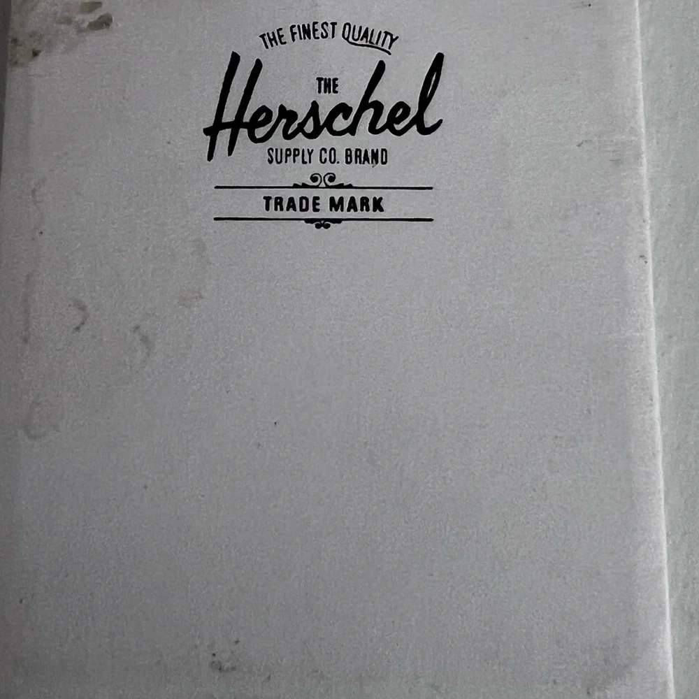 Herschel Supply Co Charlie Card Holder Charcoal Gray Red Stripe Interior